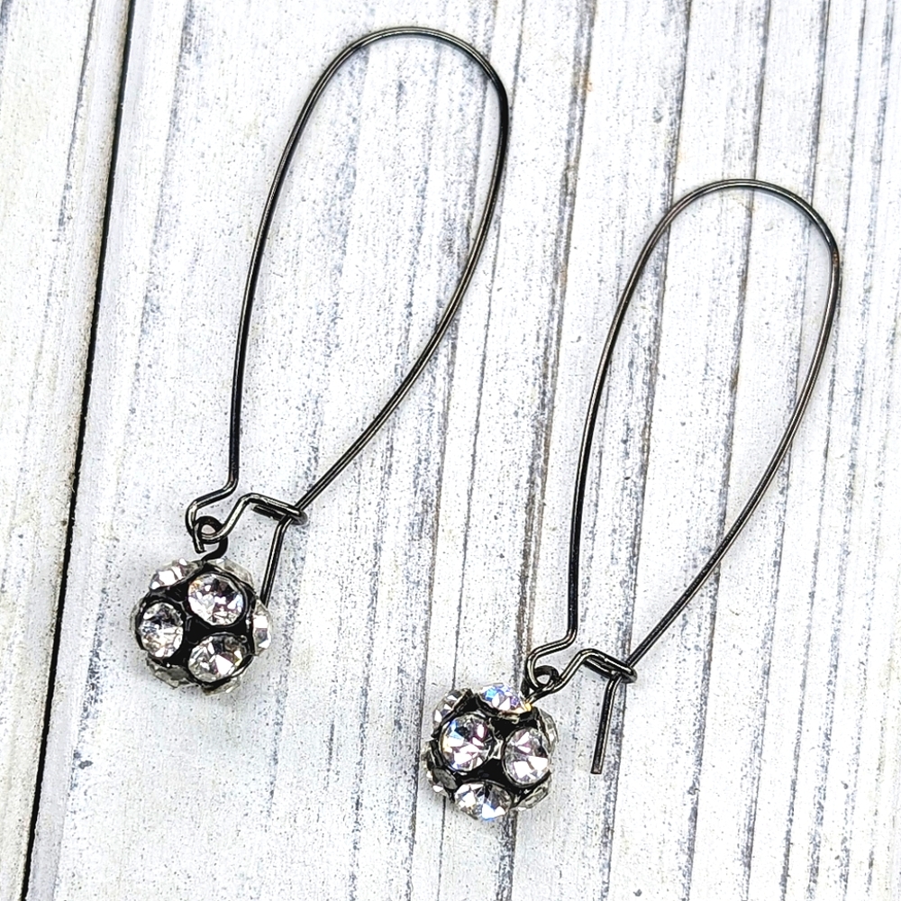 🩷 Vintage Inspired Crystal Ball Long Drop Earrings